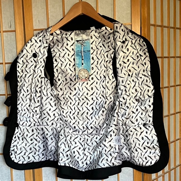 L.A.M.B. Black Vest Lined Loop Hole Closure - Gwen Stefani Collection - NWOT - Picture 10 of 11